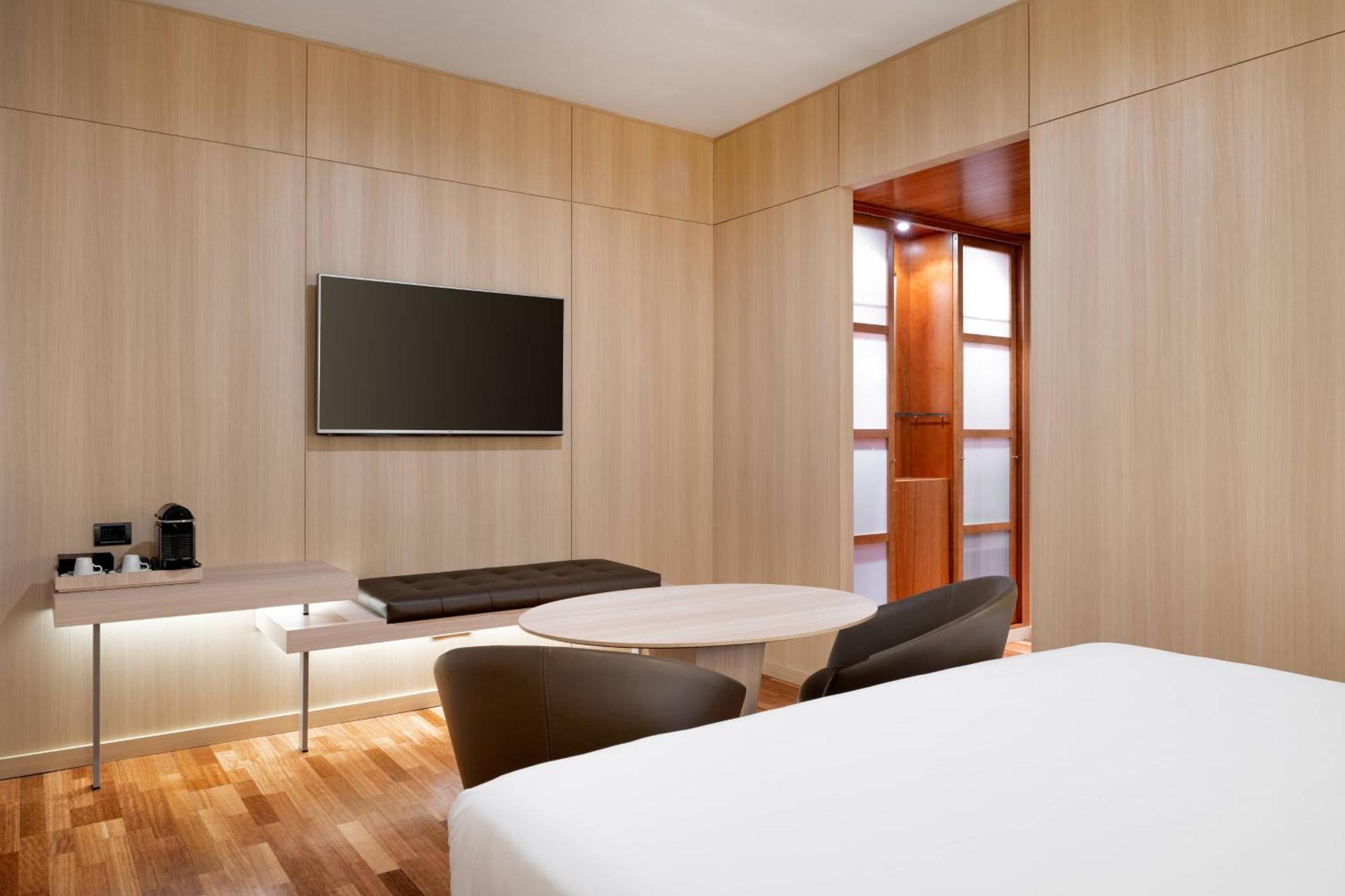 Ac Hotel Malaga Palacio By Marriott Exterior foto