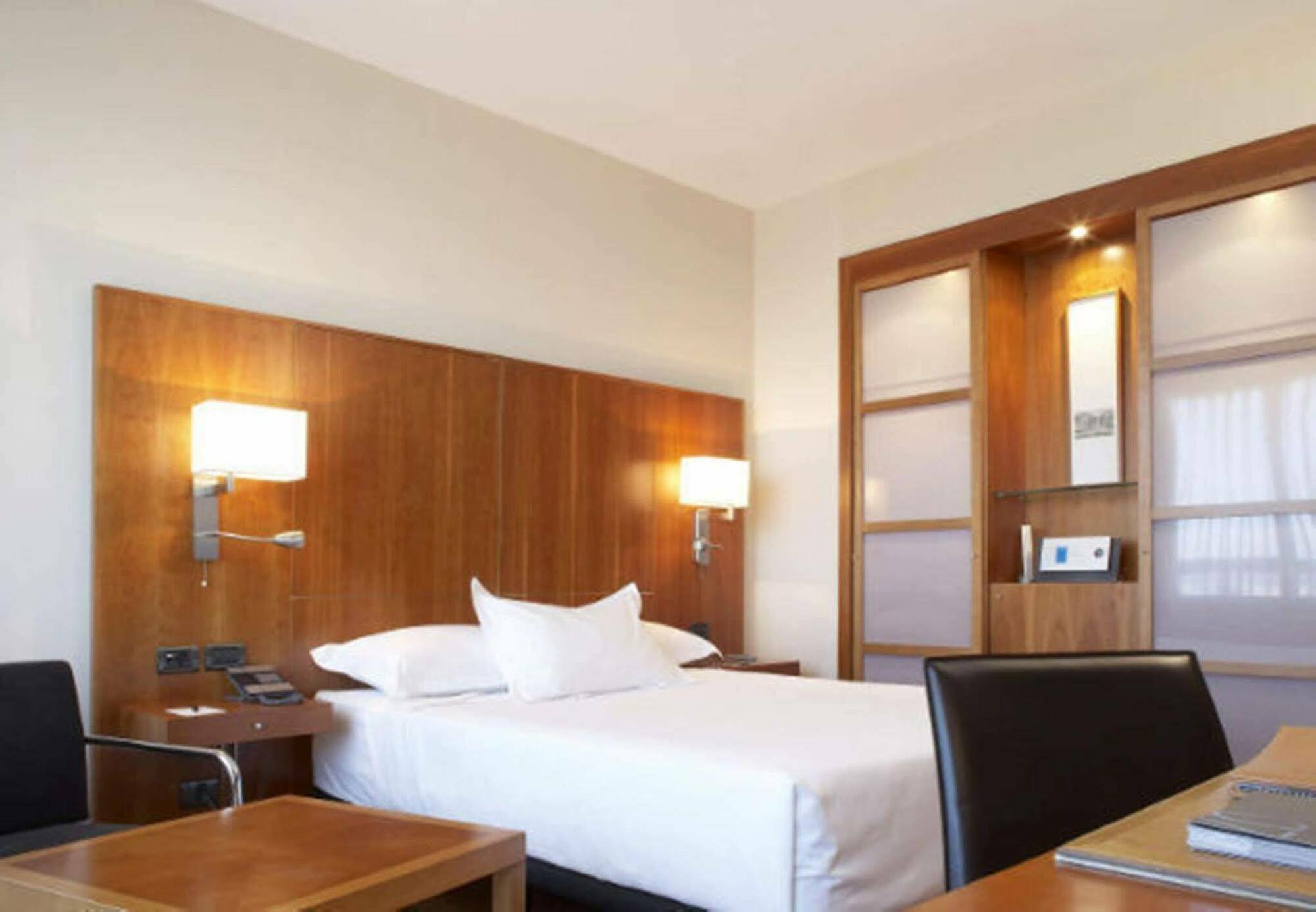 Ac Hotel Malaga Palacio By Marriott Exterior foto
